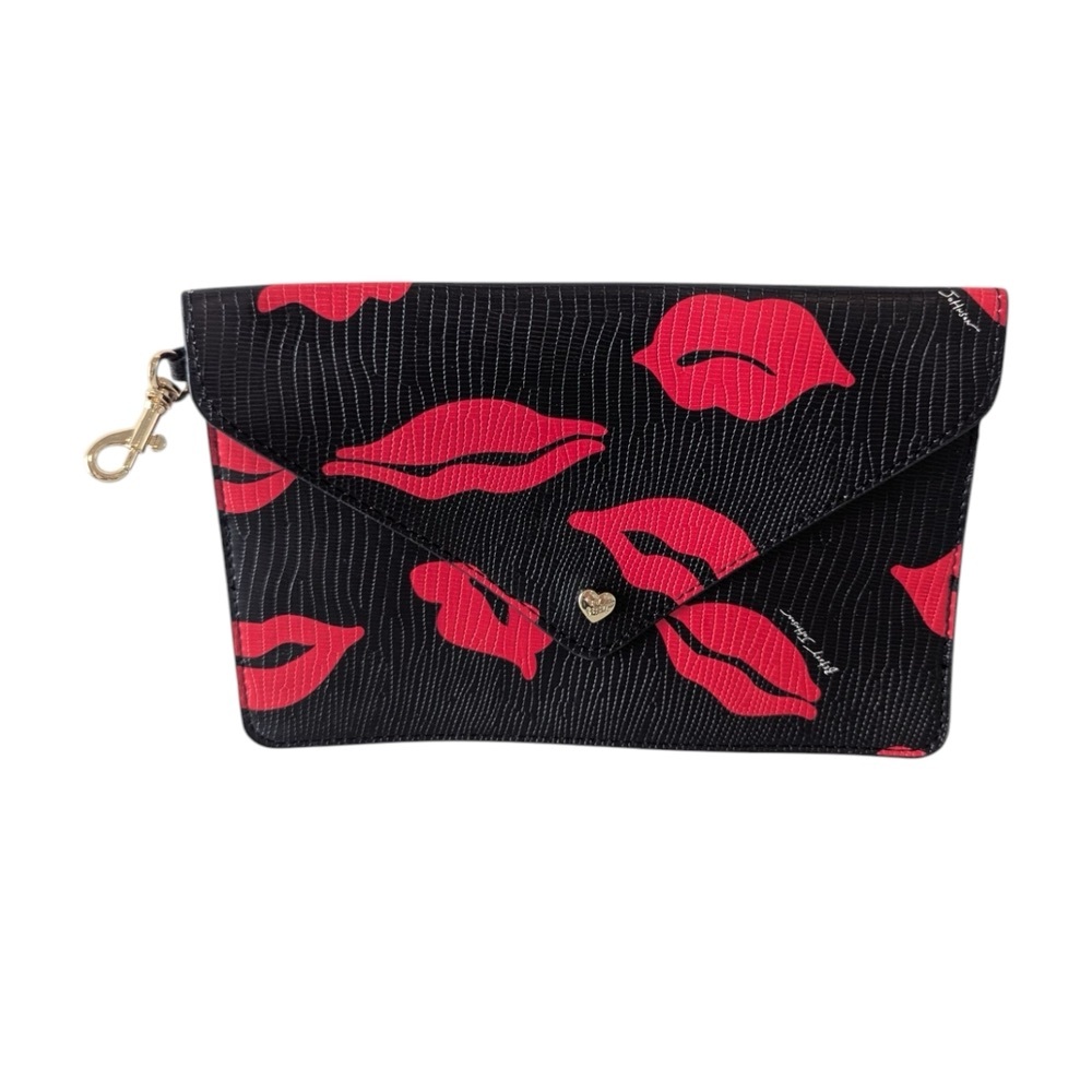 Betsey Johnson Black Tote & wristlet set  with Red Lip Print - Picture 6 of 15